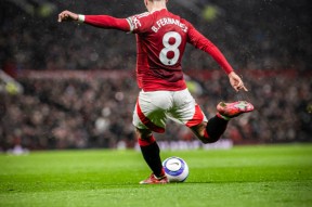 星空-曼联后卫神勇救险，助球队成功保级，项目文章为什孩子.-星空